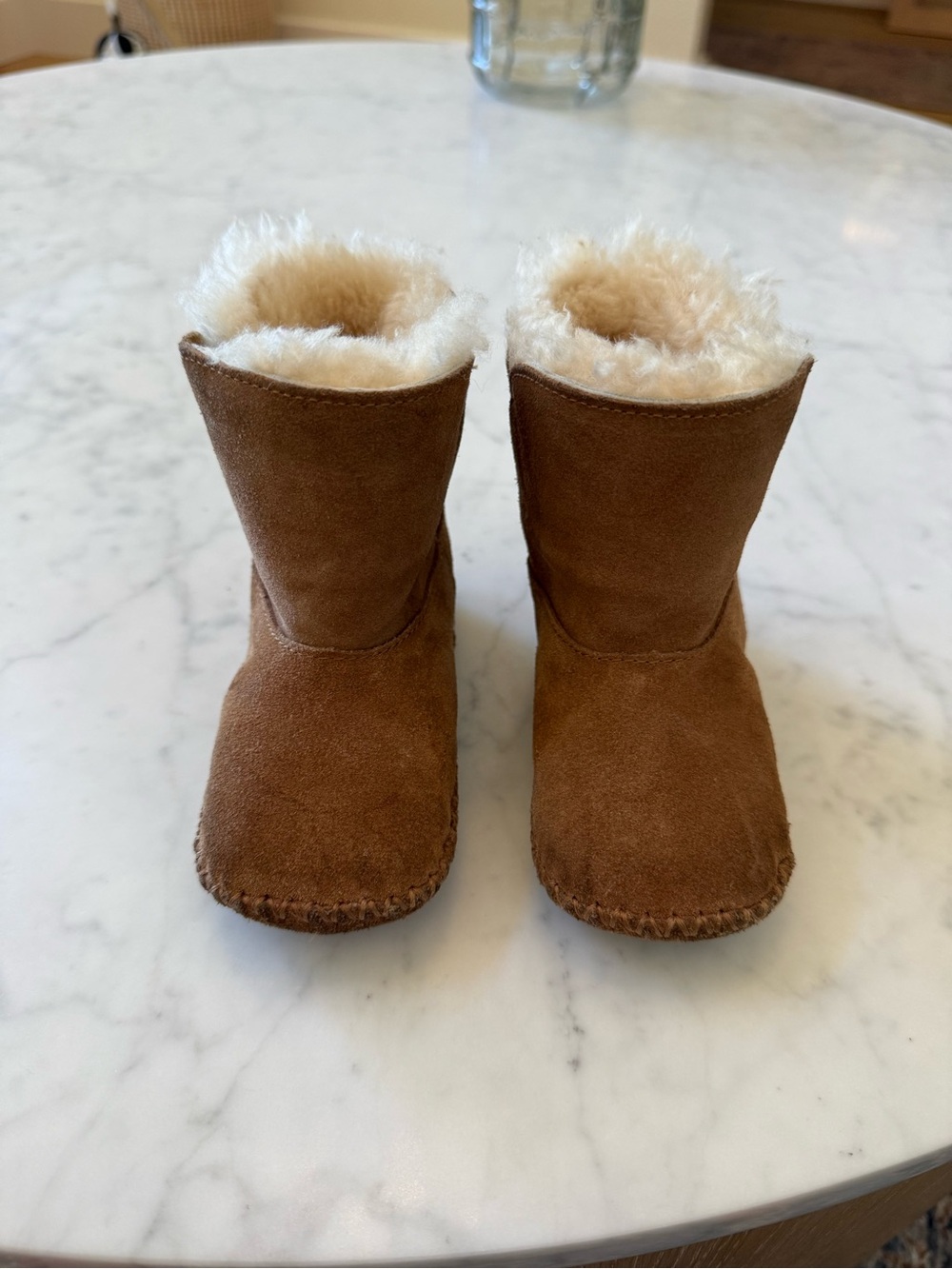 UGG Australia Kids Chestnut Shearling Boots Size 4/5 Toddler